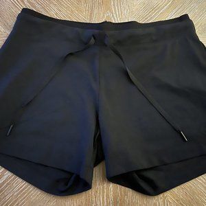 K-SWISS Tennis Shorts with Compression Shorts Underneath (L)